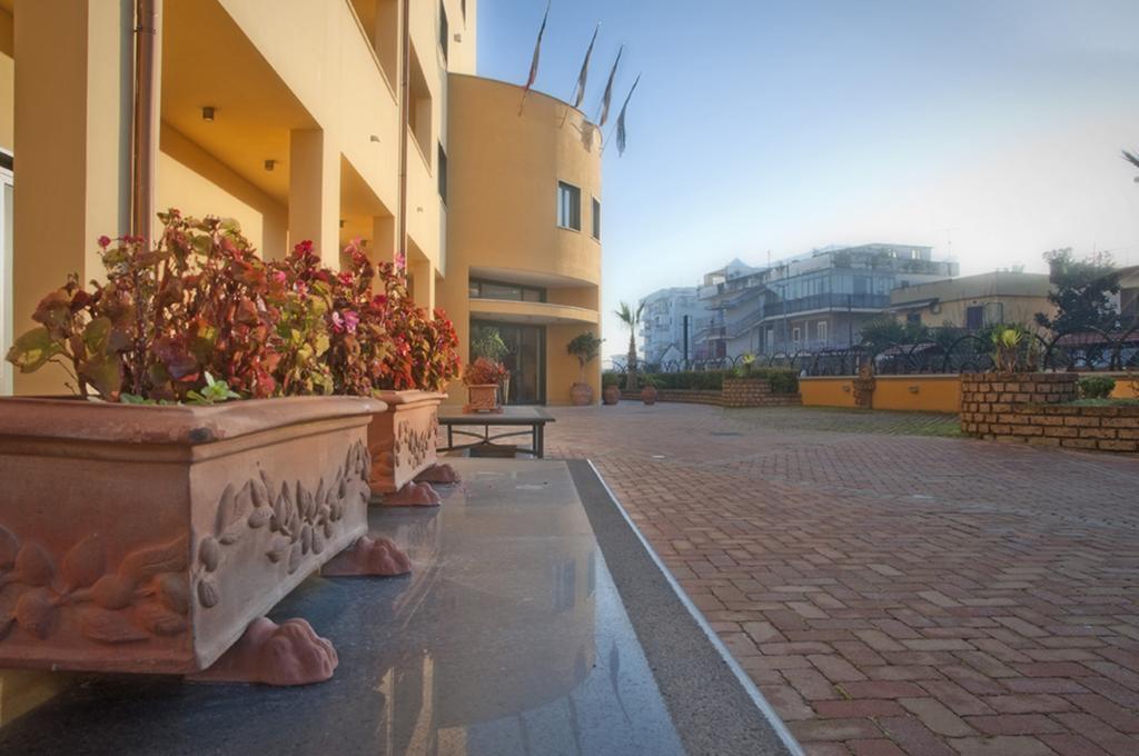 City Hotel Casoria Buitenkant foto