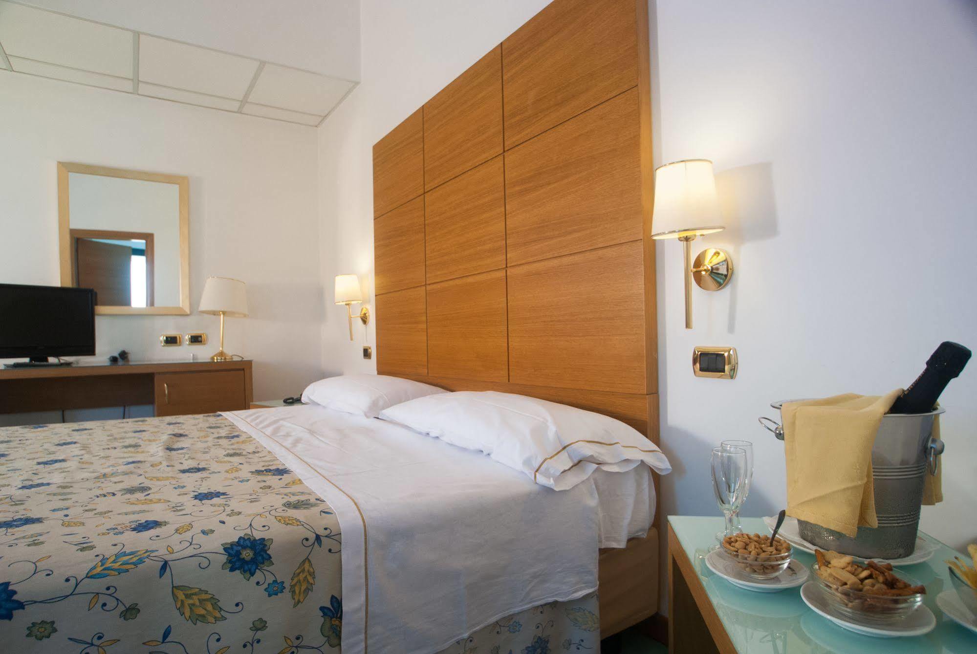 City Hotel Casoria Buitenkant foto