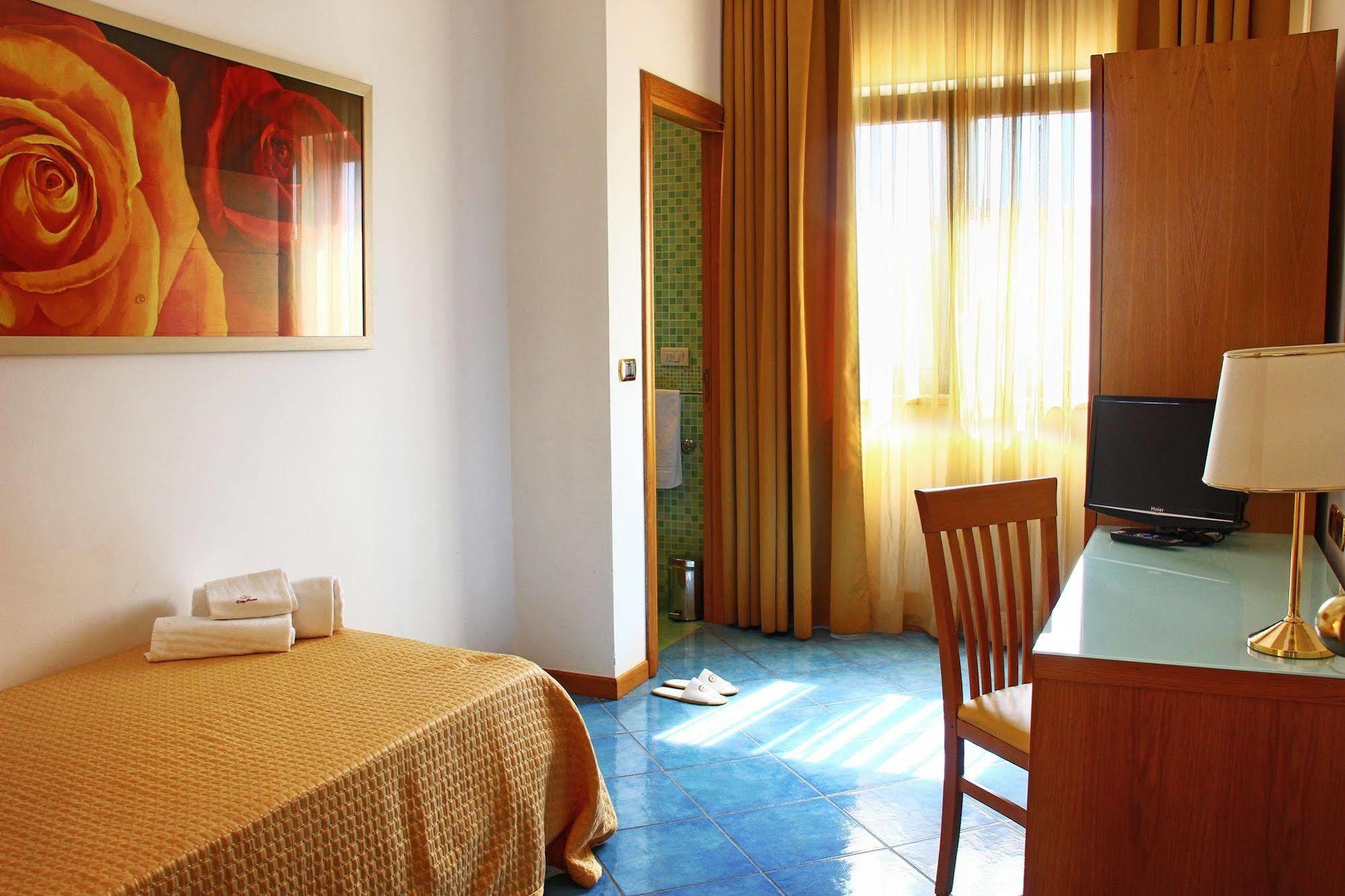 City Hotel Casoria Buitenkant foto